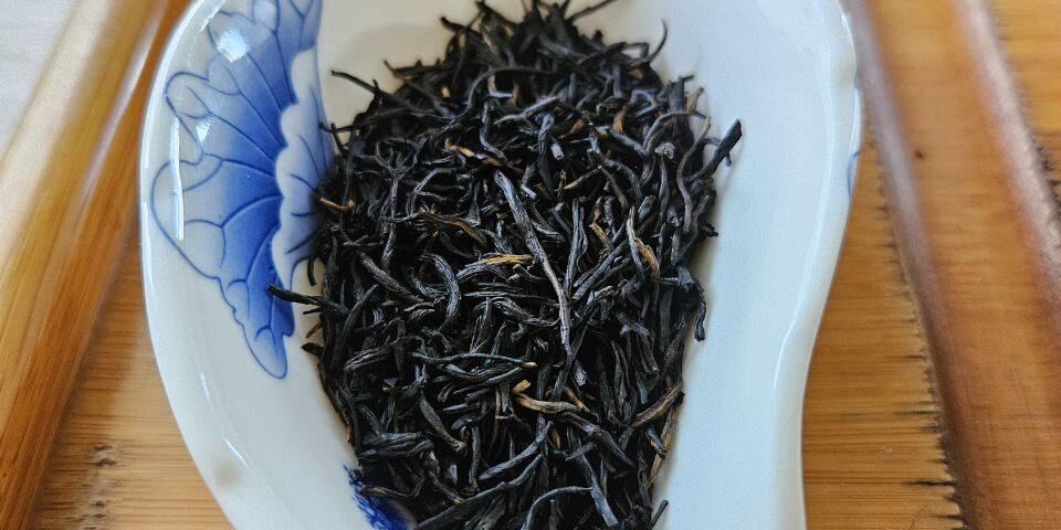 Lapsang Souchong vs Xiao Chzhun